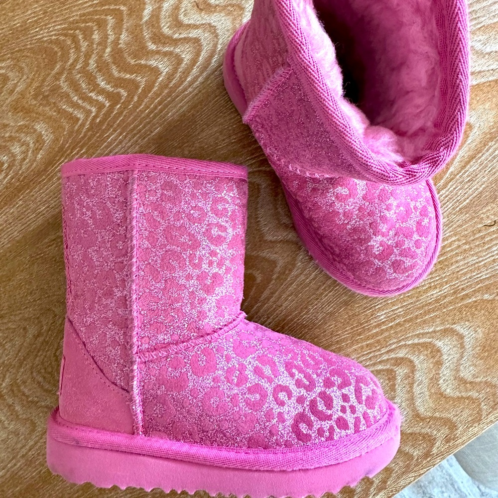 UGG - toddler sparkly slip on boots